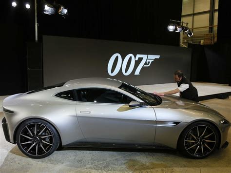 A­s­t­o­n­ ­M­a­r­t­i­n­ ­J­a­m­e­s­ ­B­o­n­d­ ­h­a­y­r­a­n­l­a­r­ı­n­ı­ ­s­e­v­i­n­d­i­r­d­i­!­